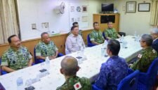Pertemuan Menhan Sjafrie Sjamsoeddin bersama pimpinan TNI dan delegasi Jepang di atas kapal JS Kunisaki