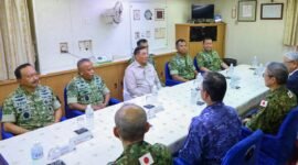 Pertemuan Menhan Sjafrie Sjamsoeddin bersama pimpinan TNI dan delegasi Jepang di atas kapal JS Kunisaki